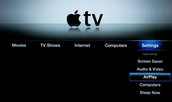 Povolte AirPlay na Apple TV
