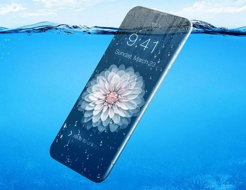 水中のiPhone