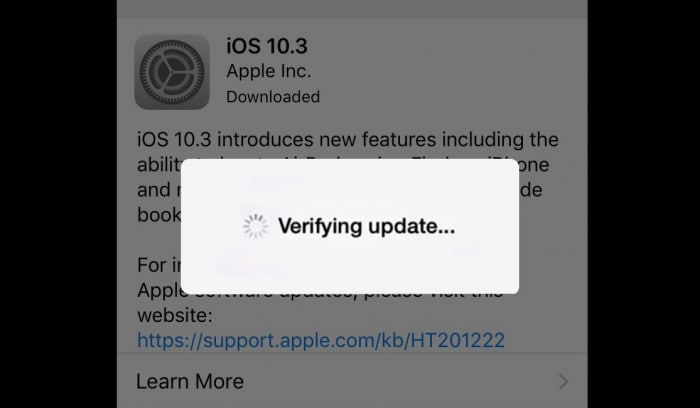iPhone utknął podczas weryfikacji aktualizacji