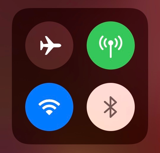 Bluetooth отключен (серым цветом)